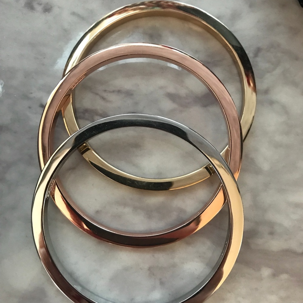 Set of 3 COACH bracelets in gold silver and bronze